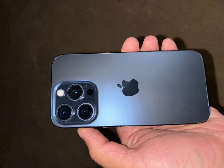 iphone 15 pro продаю