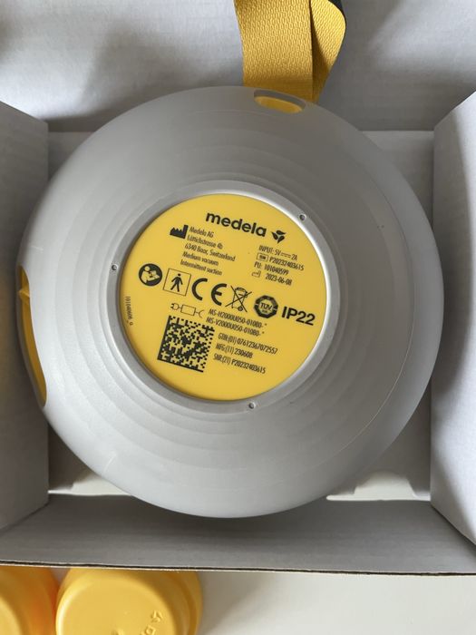 Двойна помпа за кърма Medela Swing Maxi + ПОДАРЪЦИ