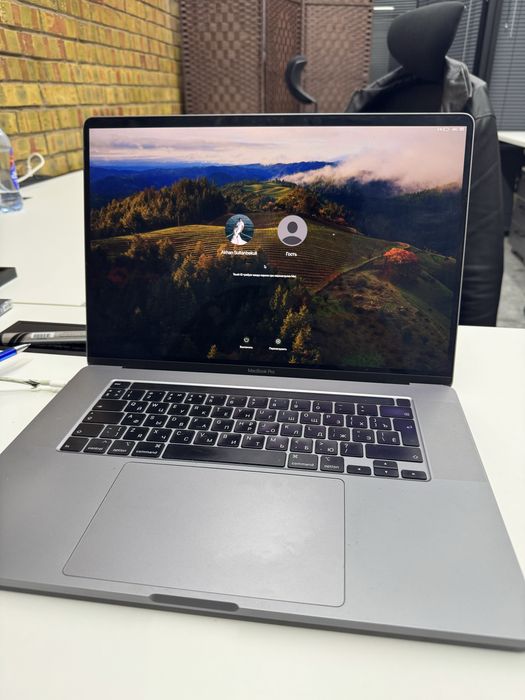 MacBook Pro игровой ноут