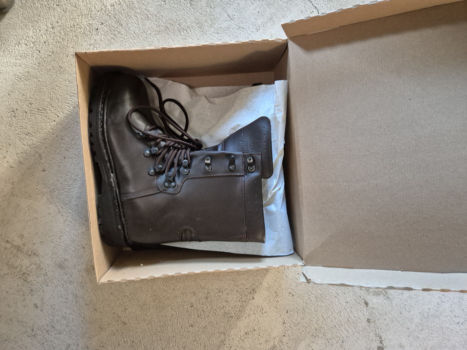 Vand tinuta militara combat/tricouri/bocanci