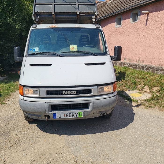 Iveco daily basculabil pe 3 parti pe cutie cauciucuri noi adus recent din italia