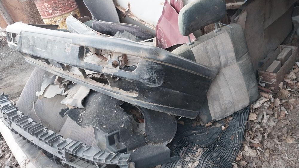 Бампер передни пассат б4