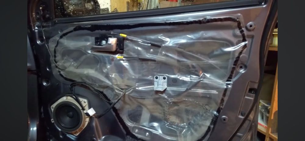 Продам руку задней двери kia rio