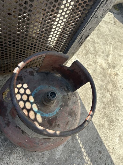 Продам газовые балоны 2 шт