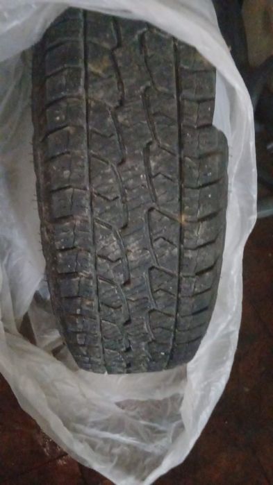 Резина комплект продам почти новая