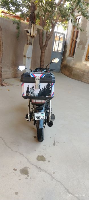 Moped 110cc sotiladi