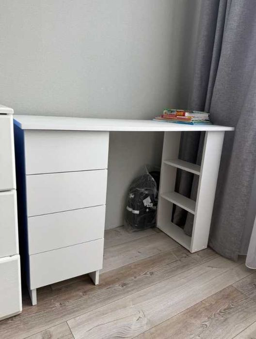 Стол письменный,  школьный, компьютерный ДЕШЕВО