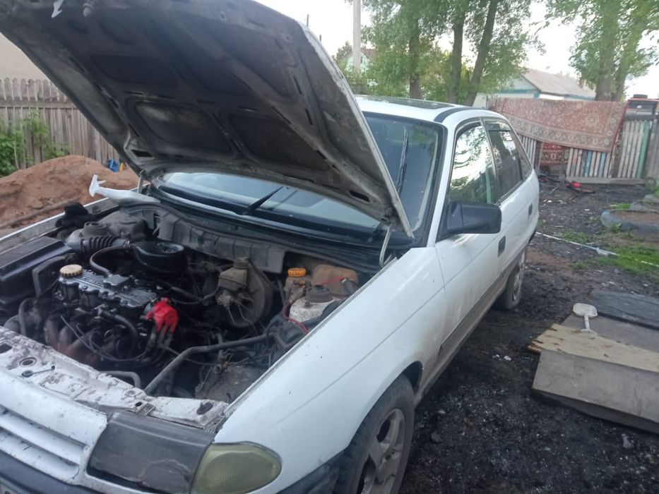 Продам Опель астра срочно