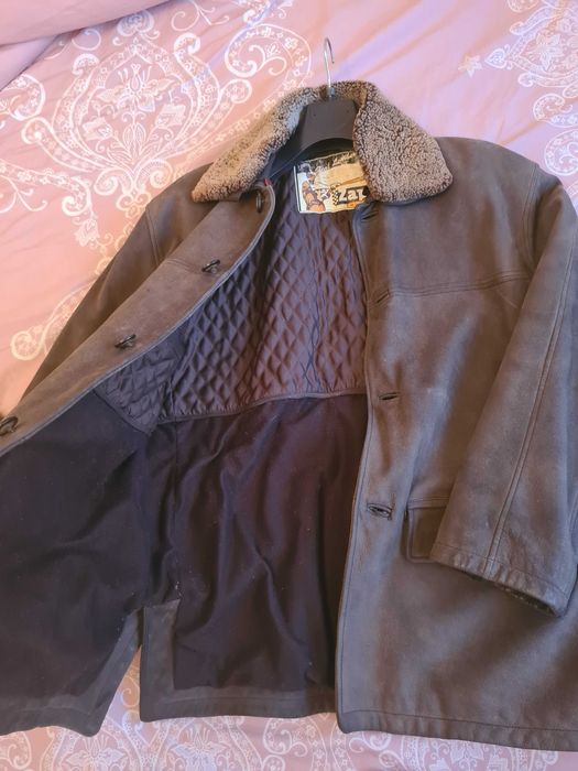 Vand cojoc piele intoarsa marime 50