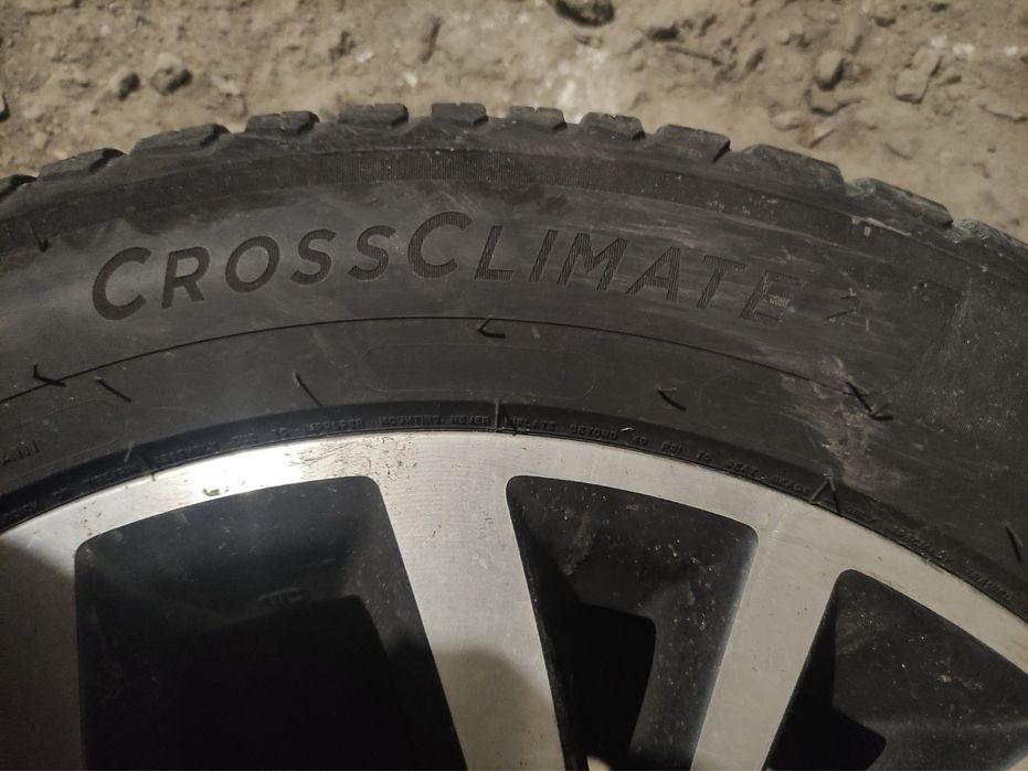 Джанти Mitsubishi с всесезонни гуми Michelin CrossClimate 2 225/55/R18