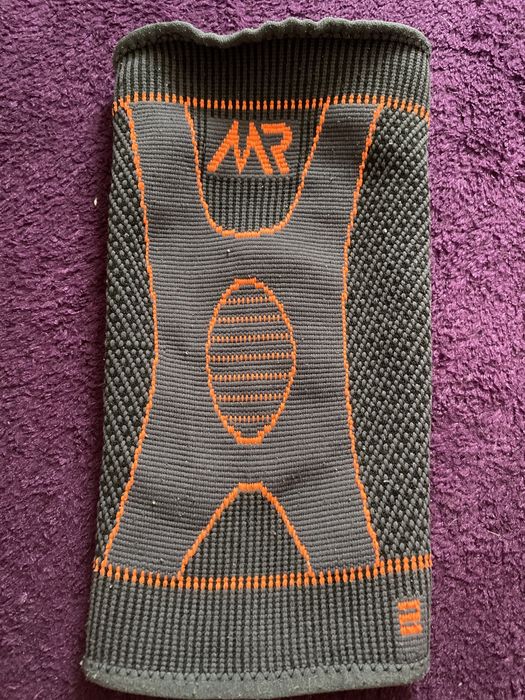 Наколенник