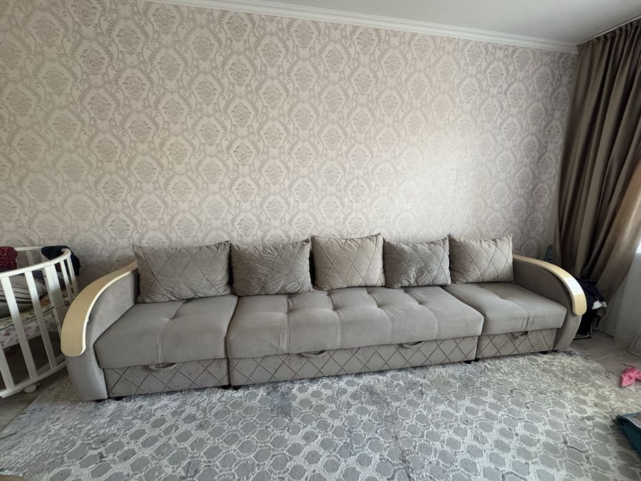 продам диван в отличном состояний
