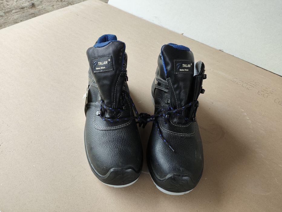 Спец обувь     .