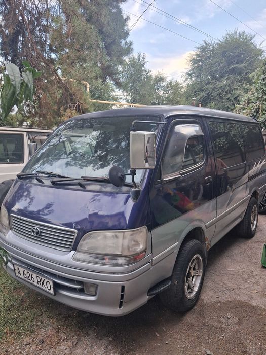 Минивен toyota HIACE