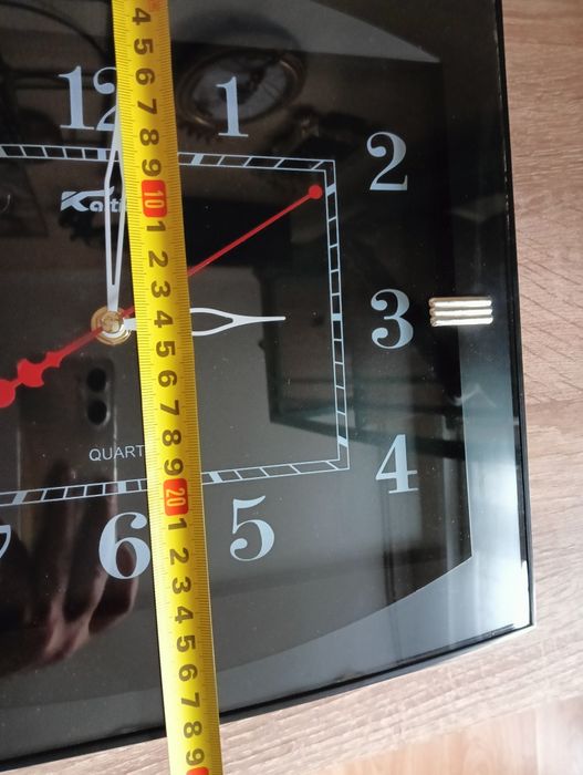 Настенные часы 32*28 см