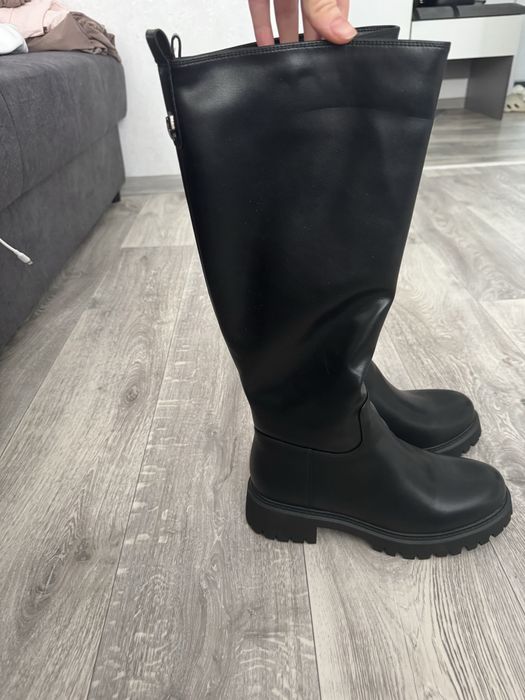 Продам новые сапоги