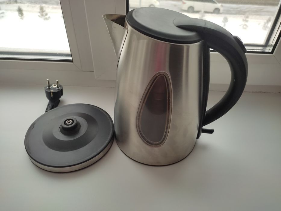 Электрический чайник 2500 тенге