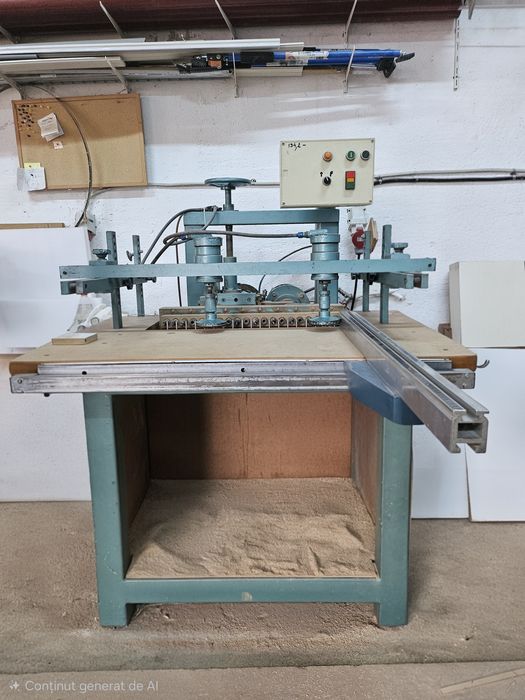 Mașină de găurit multiplu