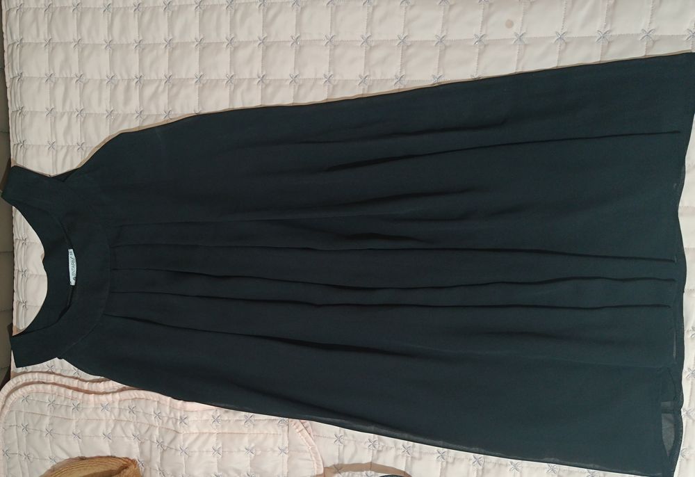 Черна  рокля  без ръкав