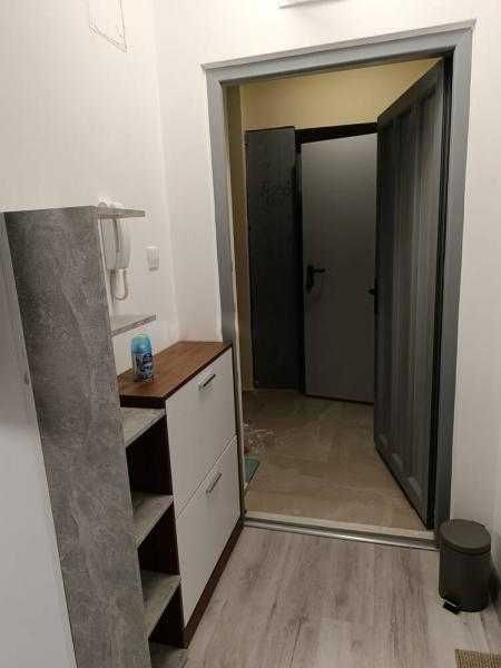 Дава се под наем Двустаен апартамент в Бургас, Център - 50 кв.м за 510 € - Снимка #5