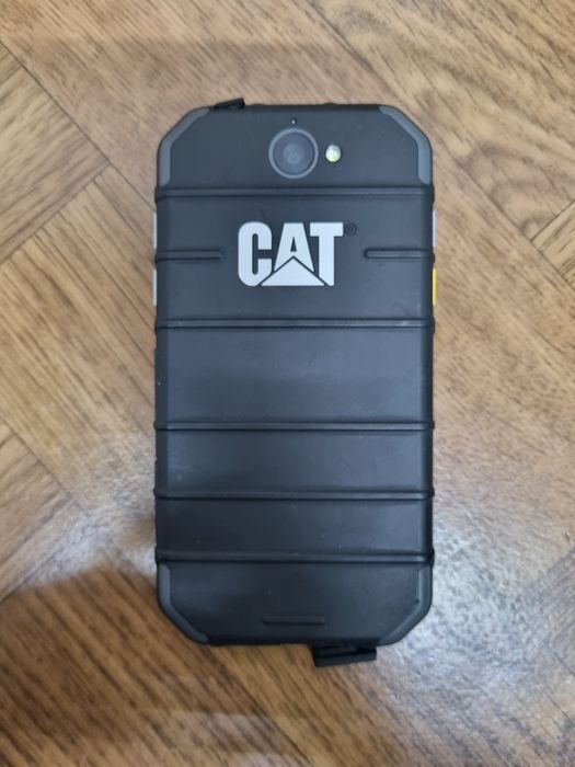 Telefon mobil CAT s30