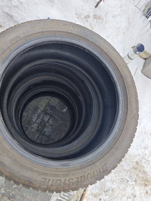 Vand anvelope iarna 235/50 R19 Bridgestone