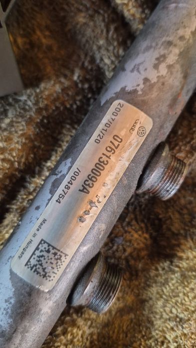Rampa injectoare VW Crafter 2.5 euro 4 2007 2008 BJK cod 076130093C, 076130093A