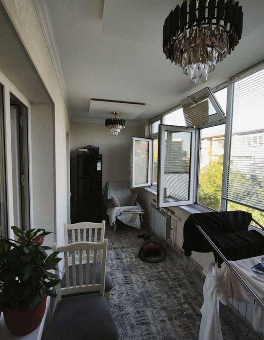 Квартира на Ракат 3/3/4 общ пл 70м /77 серия с обстановкой