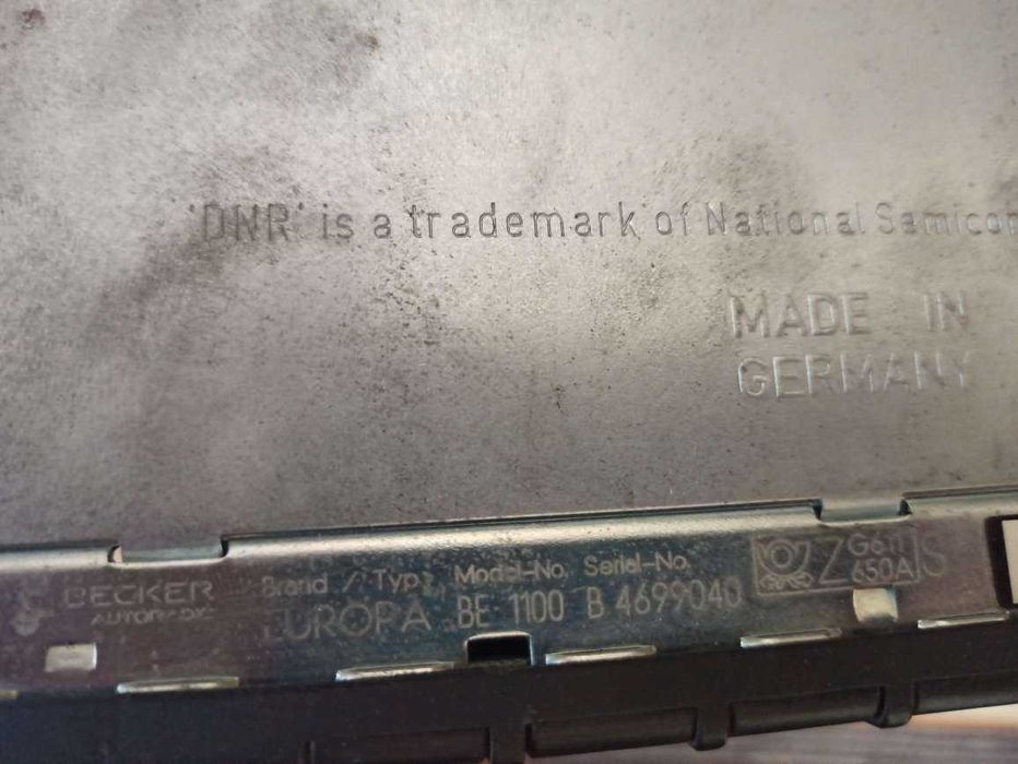 Radio casetofon Becker EUROPA 2000 BE1100 Mercedes W201 W123 W124 W126