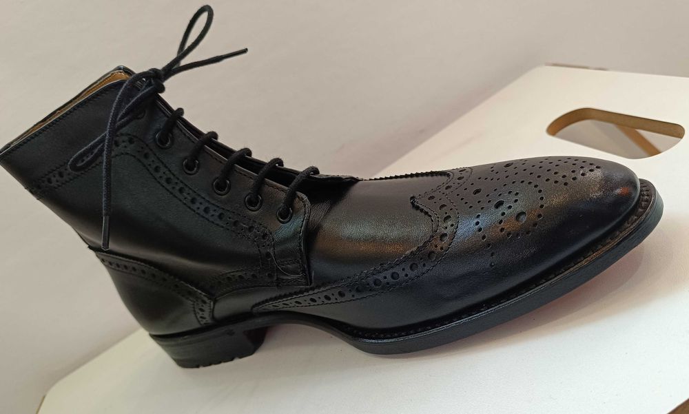 Ghete de lux 39.5 40 brogue lucrate manual GREVE NOI piele naturala