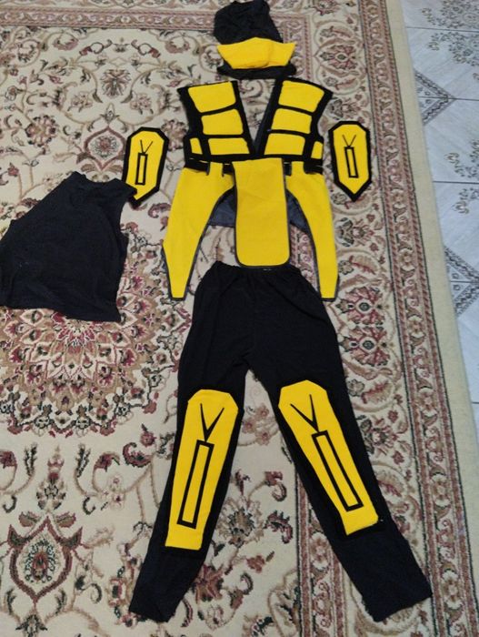 Продам костюм новогодний