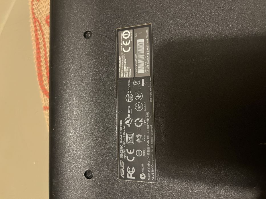Laptop ASUS X551C | Ecran 15.6" | Upgrade SSD 240GB | Baterie NOUĂ (Sănătate 100%) |