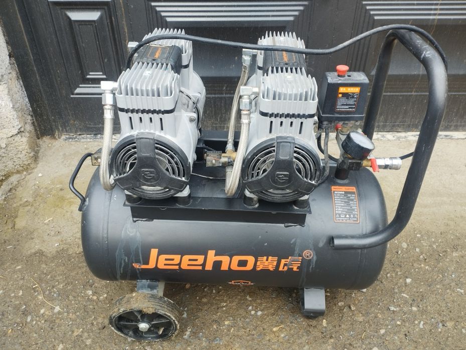 Компрессор безшумный мощный 1.5×3 квт