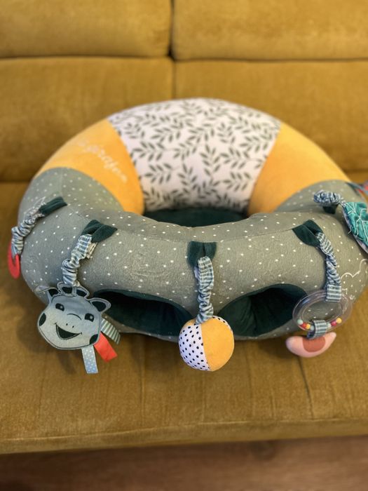 Бебешки пуф с активности Sophie La Girafe