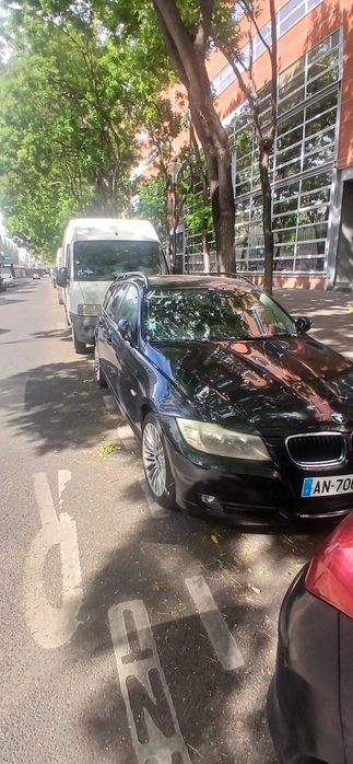 Automobile masina