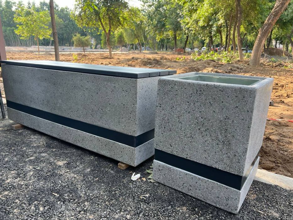 Скамейки и вазы высокого качества