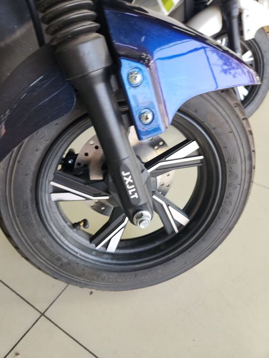 Электро скутер новые классное расцветки