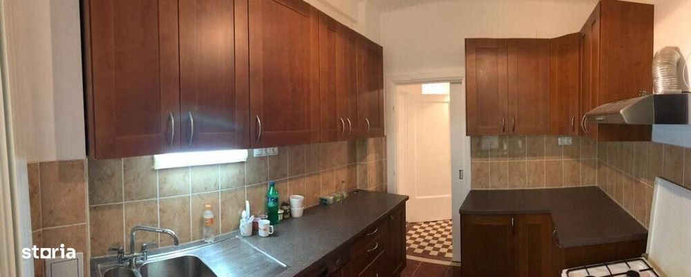 Apartament 5 camere renovat complet – Piața Amzei,
