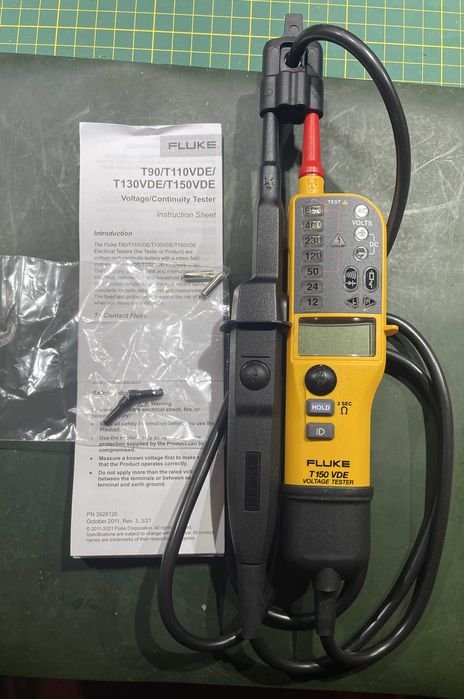 FLUKE T150 VDE тестер за напрежение - нов