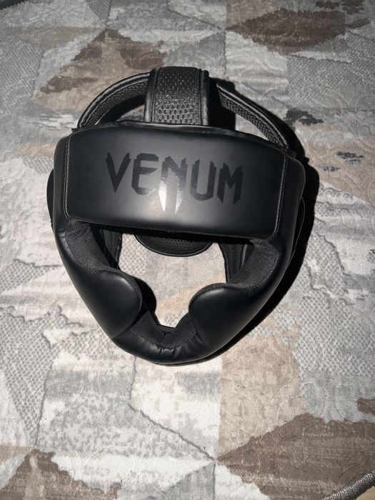 Каска за бокс Venum CHALLENGER 2.0