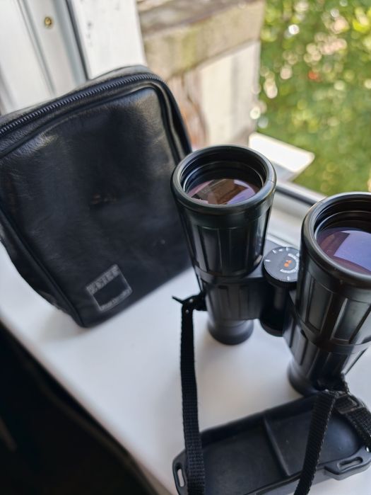 Binoclu Zeiss 10x40B
