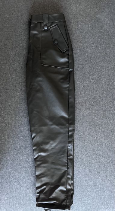 Женски кожен панталон