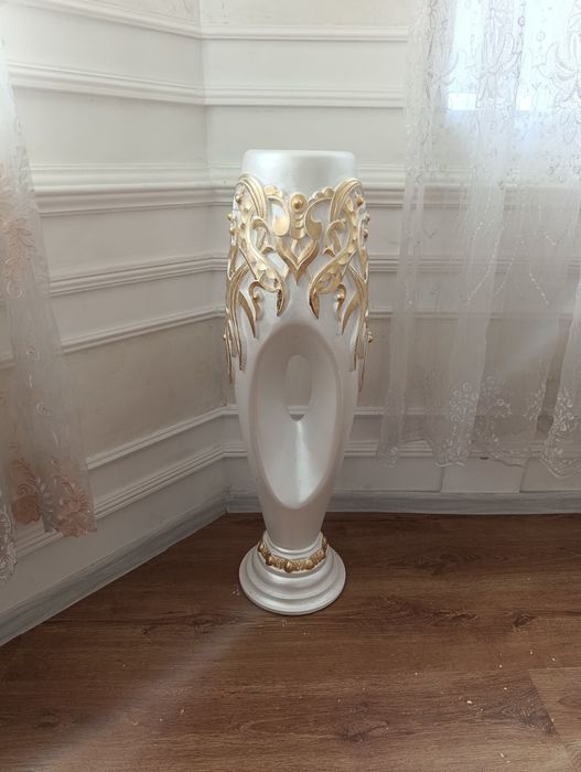 Декоративная Ваза