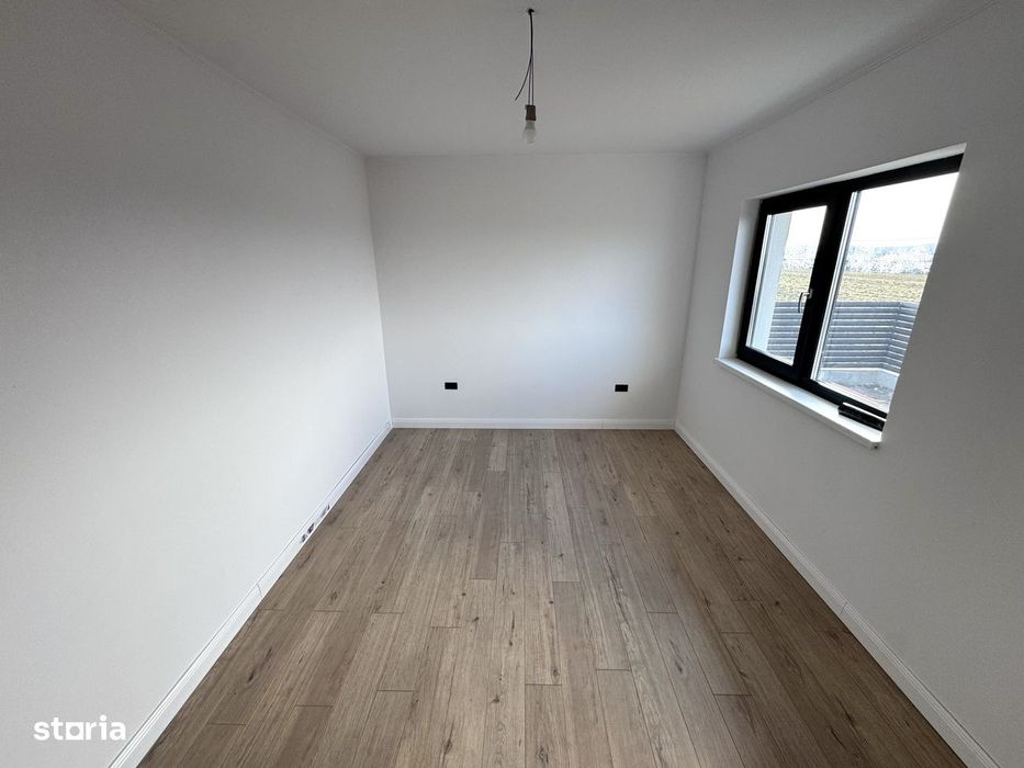 4 camere! 2 BAI! Incalz in pard! Casa Valea Ursului - Vorovesti