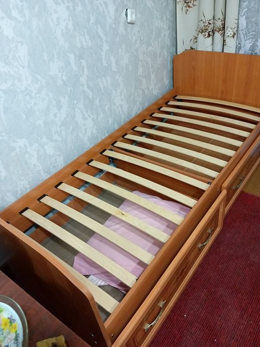 Кровать односпальная