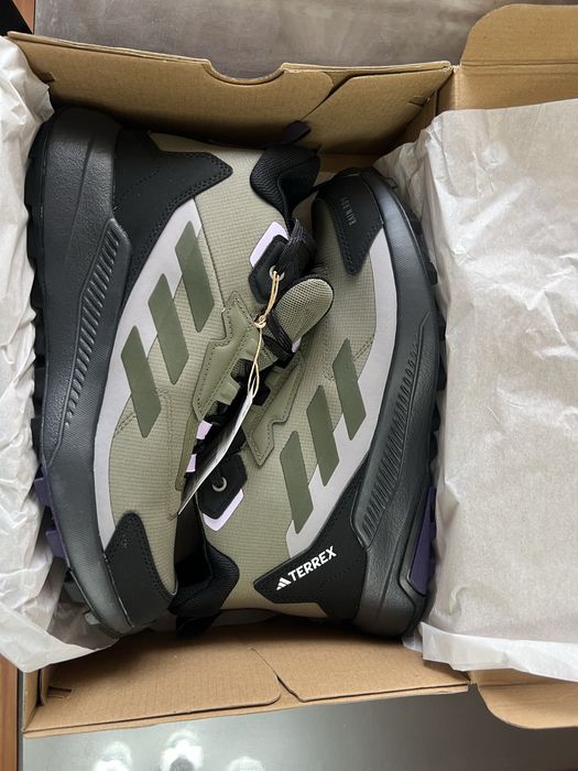 Продам новые кроссовки Adidas Terrex Anylander Mid