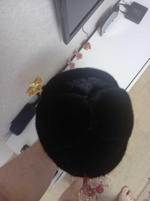 Продам норковую шапку.