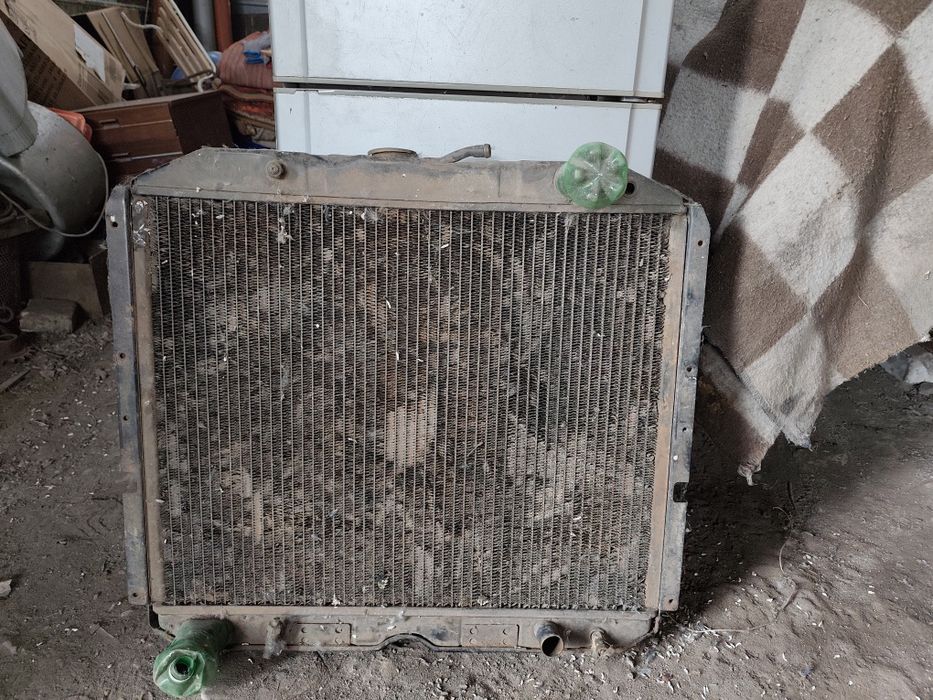 Радиатор УРАЛ с Камазовским двигателем.