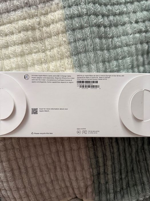 Apple Watch SE(gen 2) 44mm Starlight