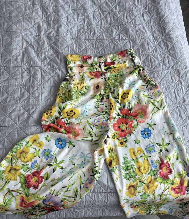 Пола-панталон с флорален десен